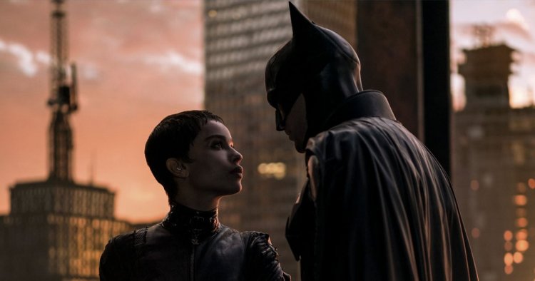 Robert Pattinson and Zoë Kravitz's "Batman" Chemistry Is "Intense"